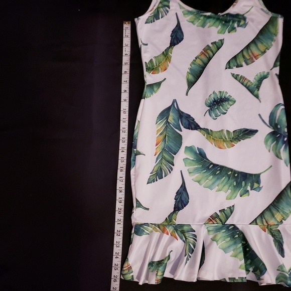 Ruffle  Leaf Dress - Picture 2 of 5
